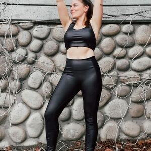 Motion 365 high waisted shine leggings size S